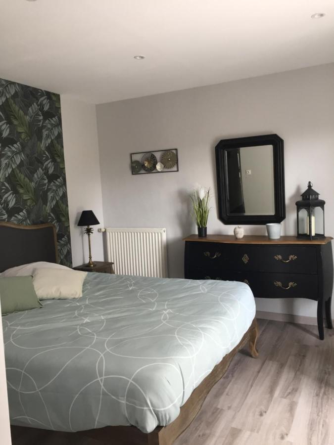 Cote Jardin Des Charmilles Bed & Breakfast Quettehou Exterior foto