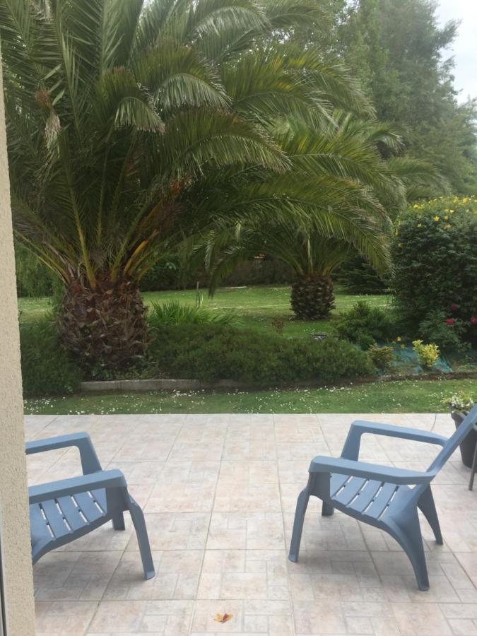 Cote Jardin Des Charmilles Bed & Breakfast Quettehou Exterior foto